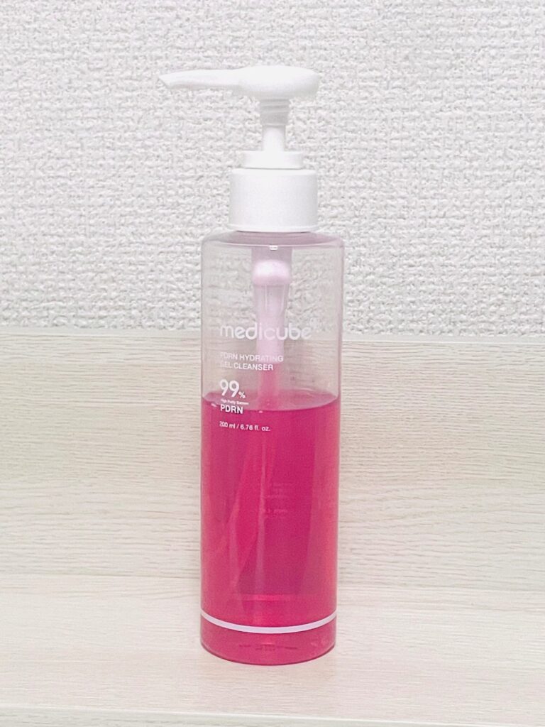 medicube PDRN ピンクジェルトゥフォームクレンザー　本体　iNaの日記帳